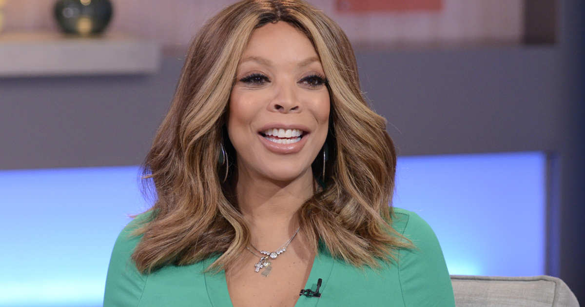 Wendy Williams Claims R. Kelly Can't Read, Write, or Do Math