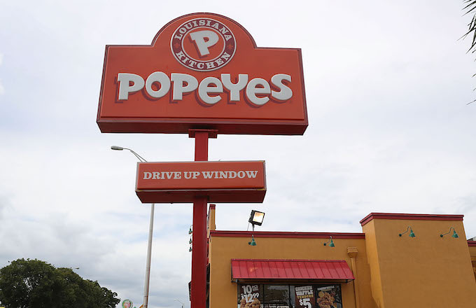 Armed Group Threaten Employees in Houston Popeyes Because of Sold Out Chicken Sandwiches