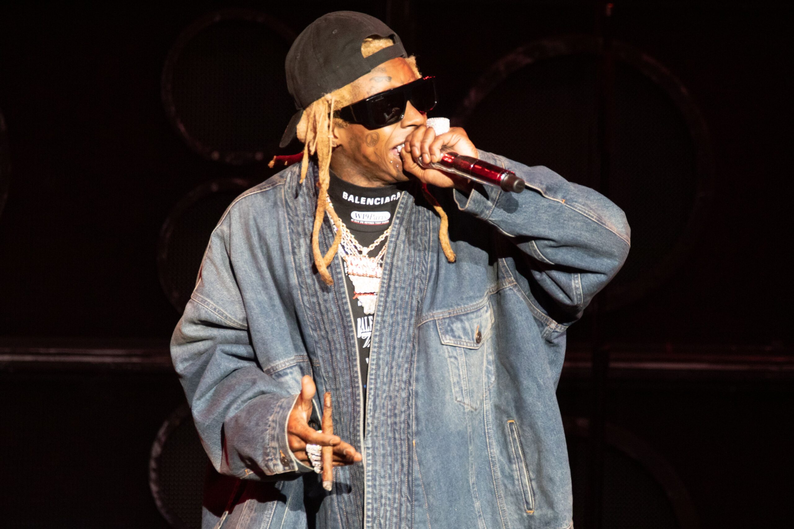 Lil Wayne's Former Security Guard To Sue Rapper For Allegedly Pulling a Gun Out On Him