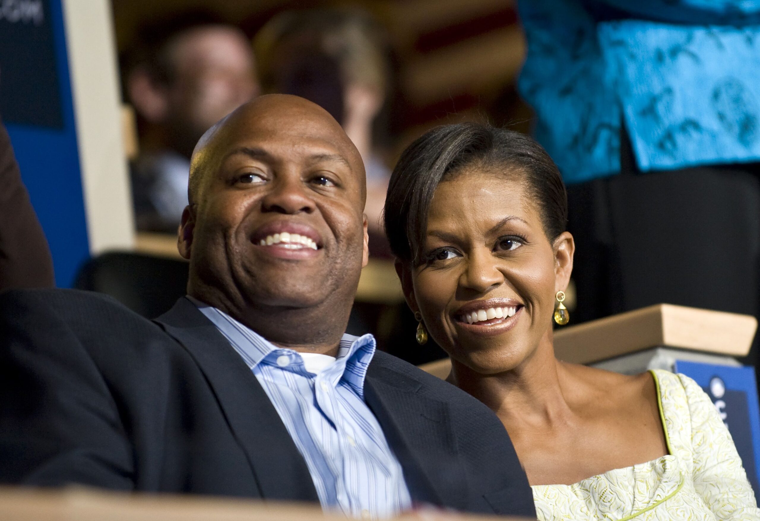 Michelle Obama's Brother Recalls 'Terrifying' Interaction With Chicago PD Accusing Him of Stealing His Own Bike