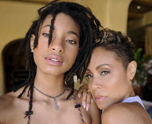 Willow Smith is 'Proud' of Mother Jada Pinkett Smith for Speaking on Affair With August Alsina